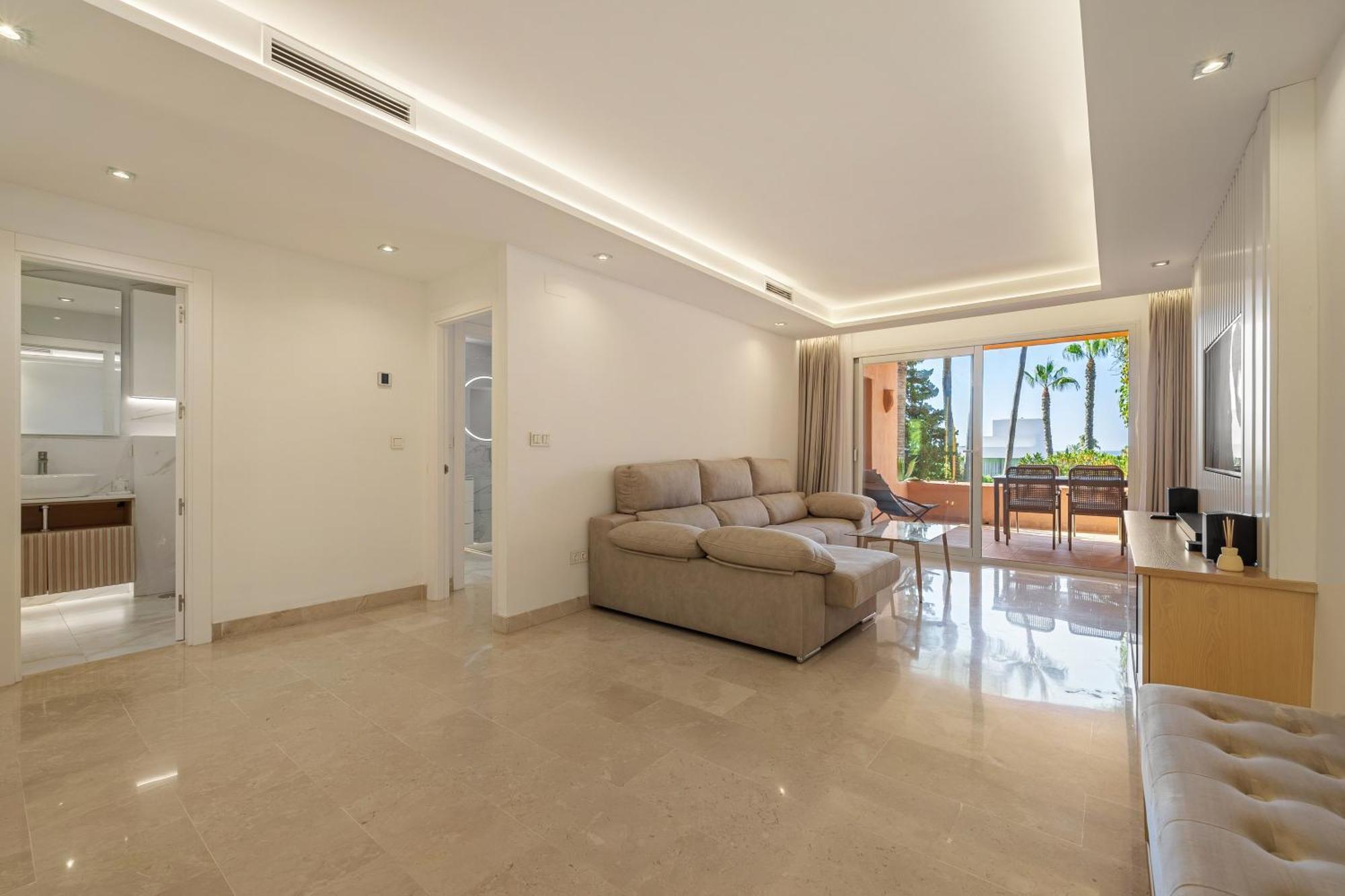 El Oasis De With Sea View Marbella